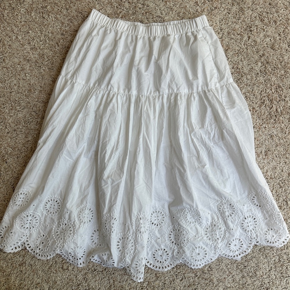 Abercrombie & Fitch Women's Skirt White Eyelet Midi w pockets and lined size LP - Picture 2 of 9